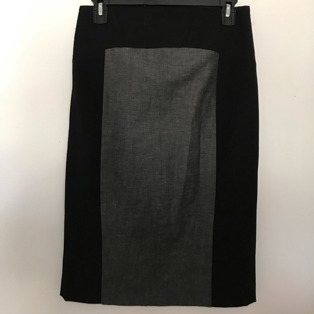 Like new - Express Pencil Skirt Sz 4 color block